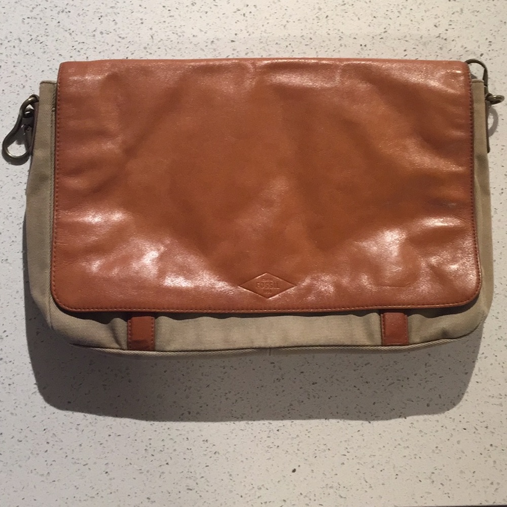 Fossil Messenger Bag